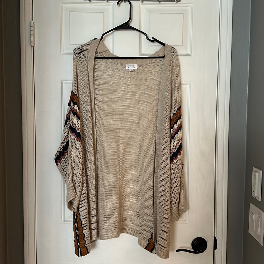 MARKET & SPRUCE

Kamila Pattern Stitch Kimono Cardigan
XL | Beige